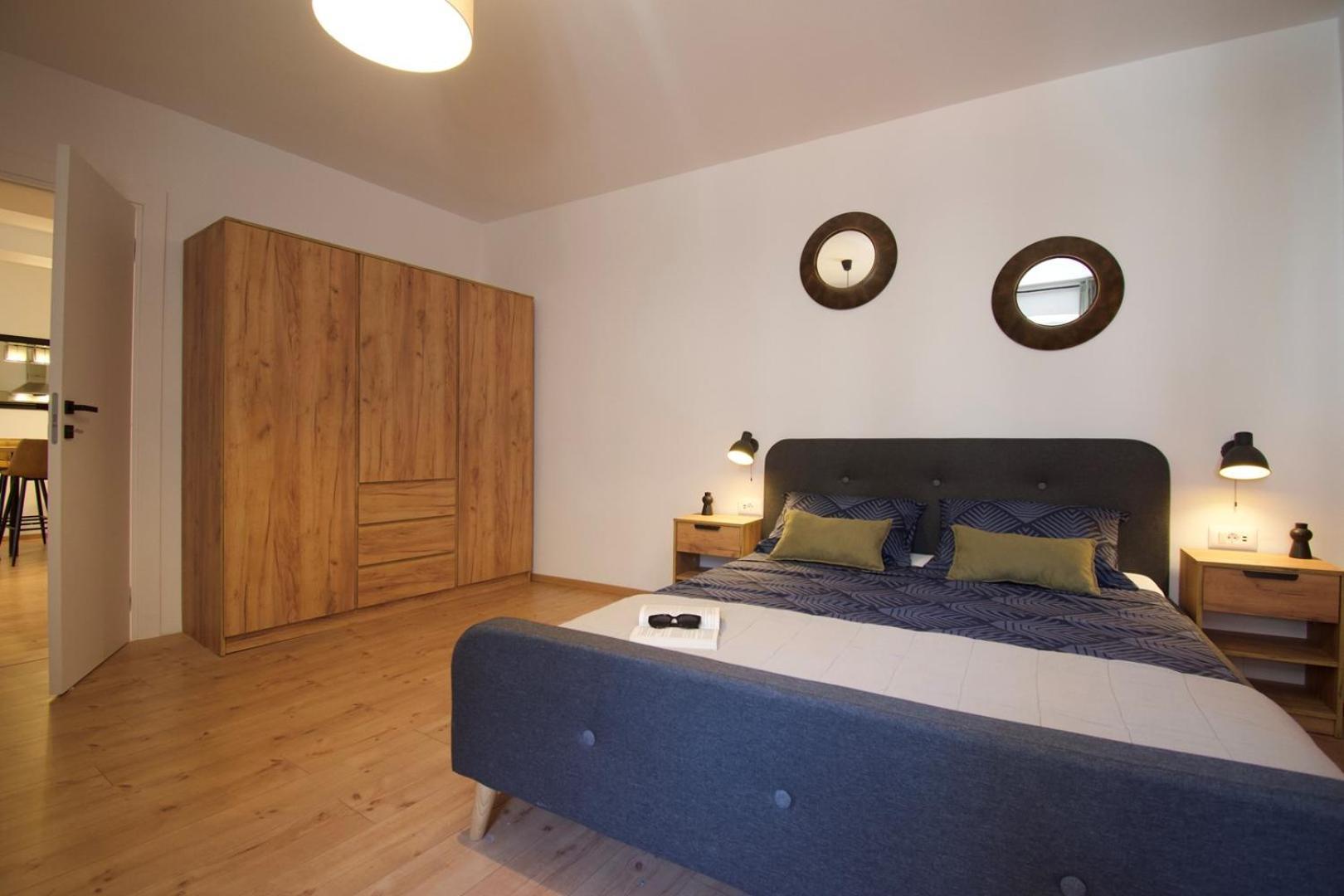 Apartament 150m From Arena Colosseum